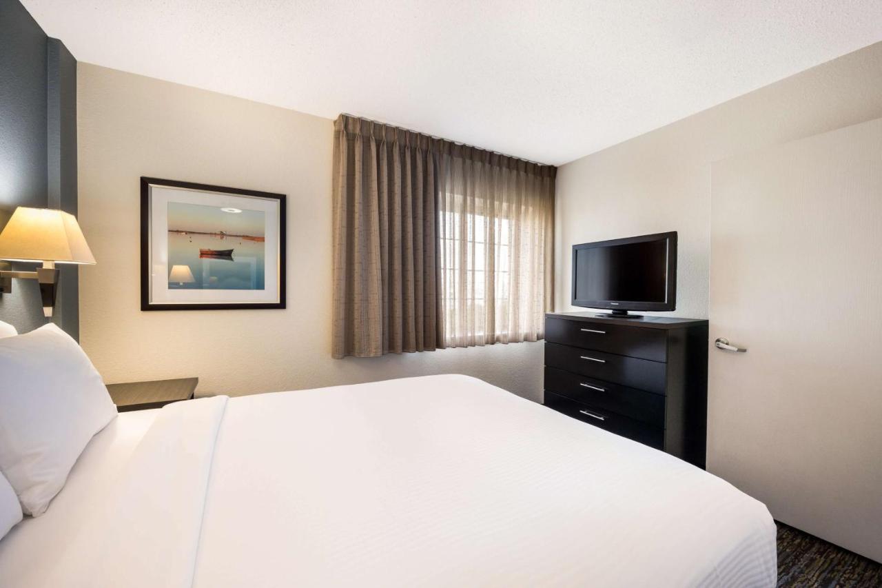 Sonesta Simply Detroit