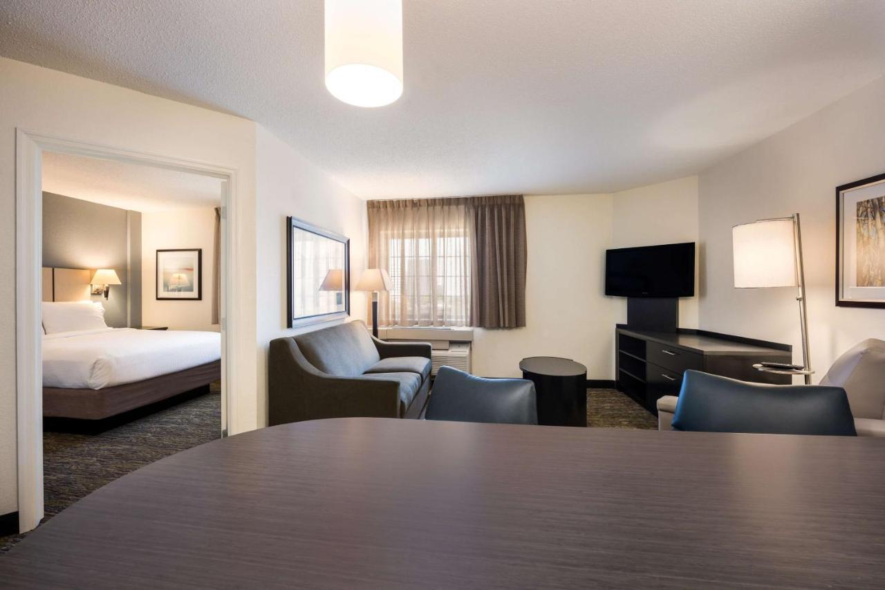 Hotel Sonesta Simply Detroit Warren